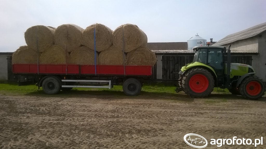 Fotografia Ciagnik Claas Arion C Przyczepa Samochodowa Id