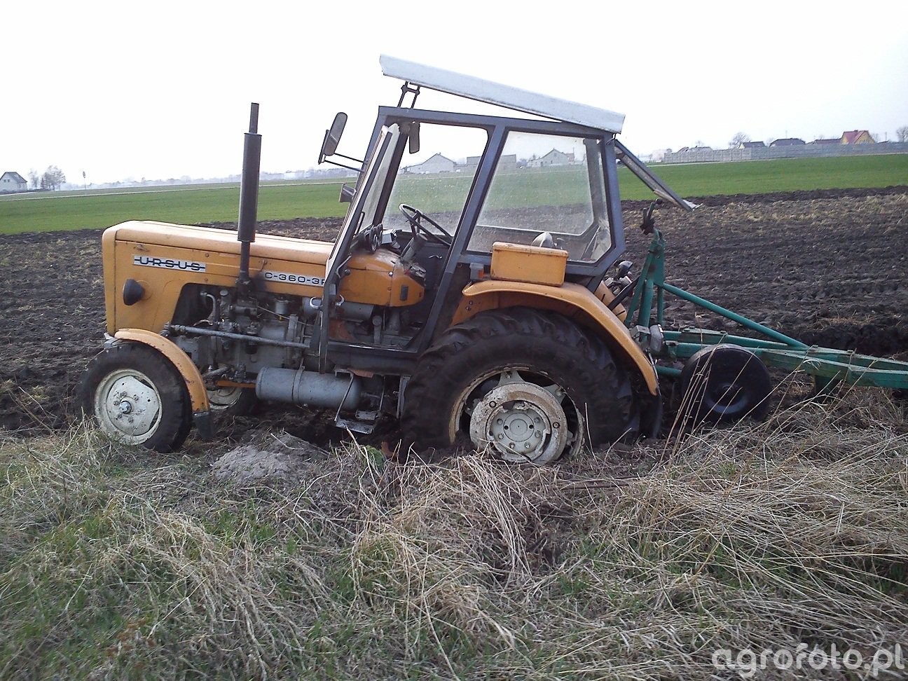 Zdjęcie traktor Ursus C 360 3P id 492951 Galeria rolnicza agrofoto