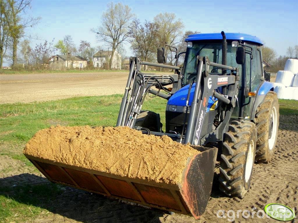 Foto Ciagnik New Holland Td D Plus Galeria Rolnicza Agrofoto