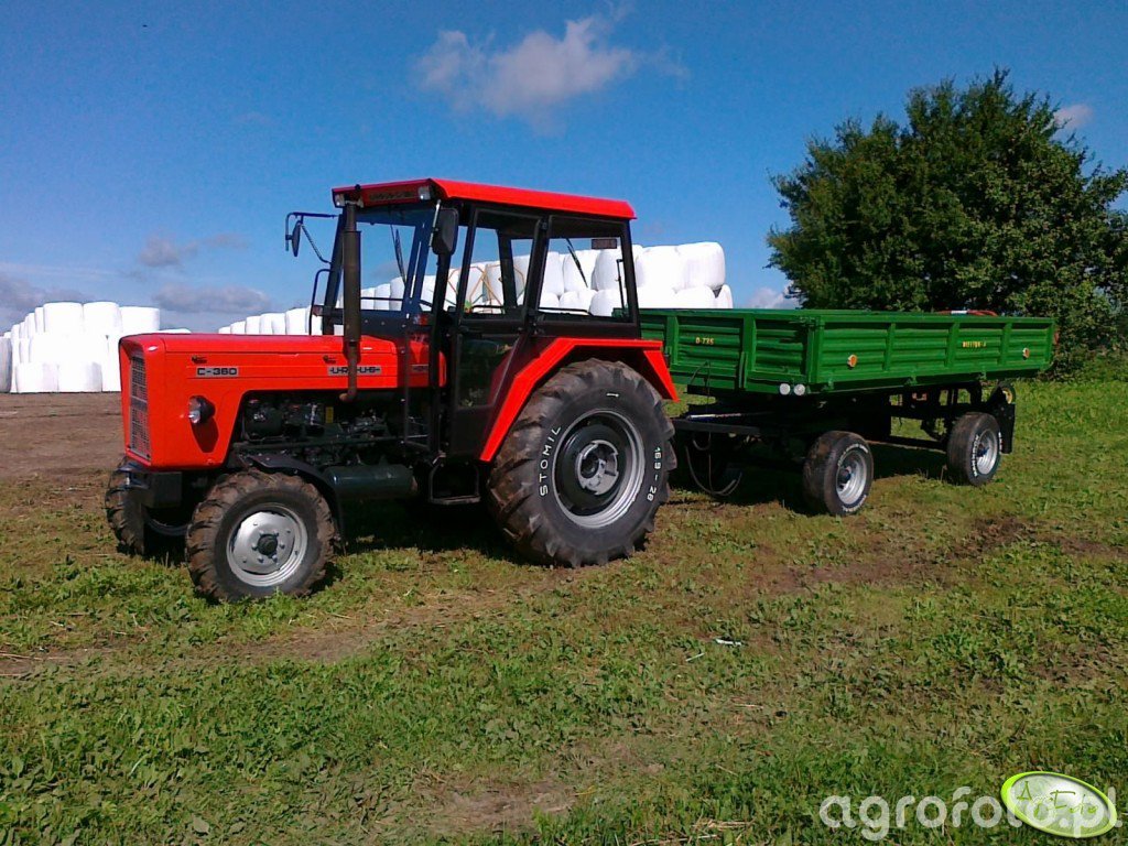 Zdjęcie traktor Ursus C 360 Przyczepa id 398041 Galeria rolnicza