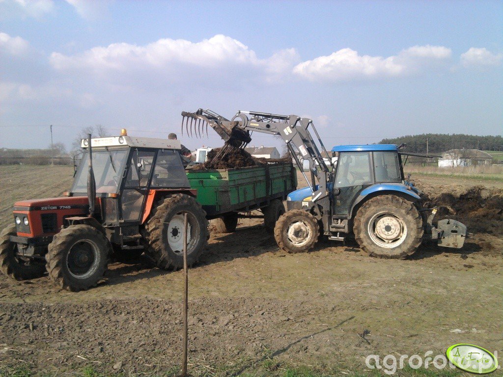 Obraz Ciagnik Zetor 7745 I Rozrzutnik Id 211613 Galeria Rolnicza Agrofoto