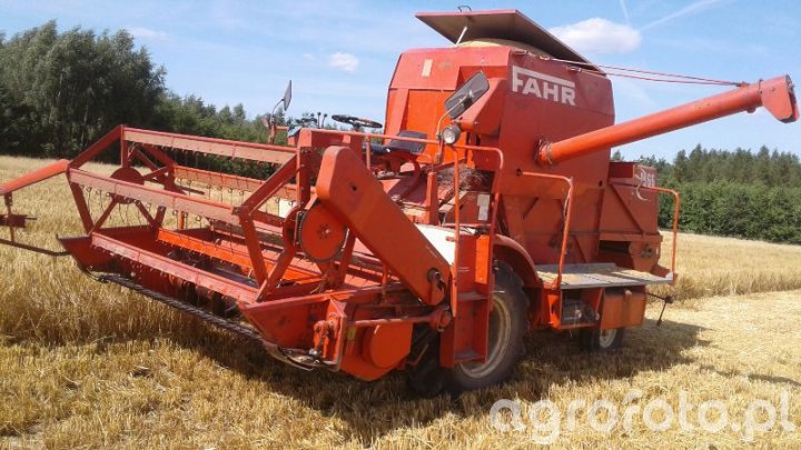 Kombajny Zbo Owe Deutz Fahr Zdj Cia W Galerii Rolniczej Agrofoto Pl