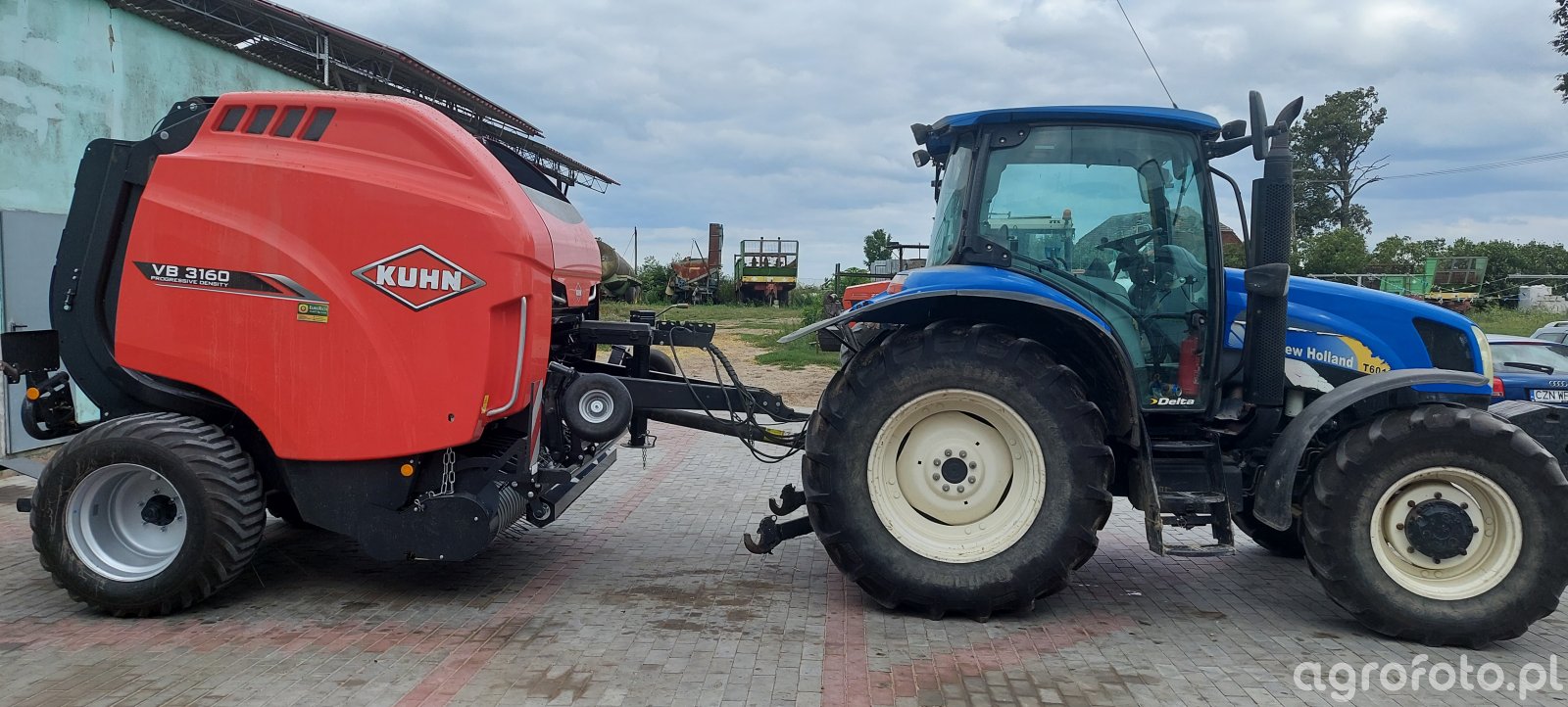 Prasa Kuhn vb3160 foto prasy zwijającej 805072 Galeria rolnicza