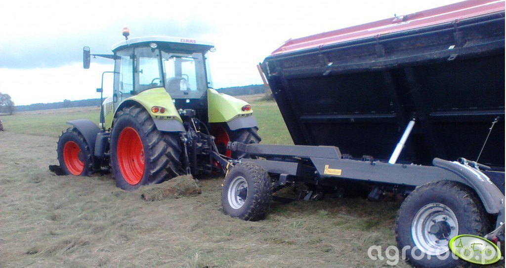 Fotografia Ciagnik Claas Arion C Galeria Rolnicza Agrofoto