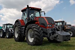 Valtra S353