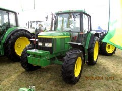 John Deere 6310
