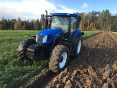 New Holland Ts115A