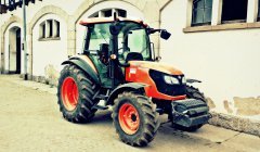 Kubota M6040