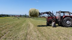 Ursus 902 + ładowacz czołowy