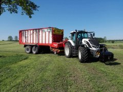 Valtra T174 Versu & Pottinger Jumbo 210 Combiline