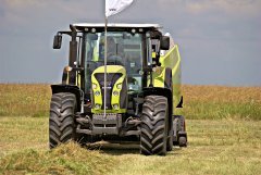 Claas Arion 640 + Claas Variant 360RC