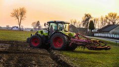 Claas Arion 420