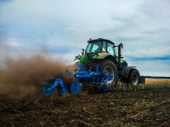 Deutz-Fahr Agrotron X720 + Lemken Rubin 9