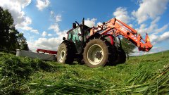 Valtra A82 / Kuhn GMD 702