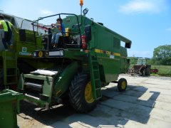 John Deere 1052