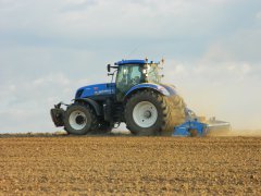 New Holland T7 220 & Lemken