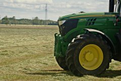 John Deere 6140R