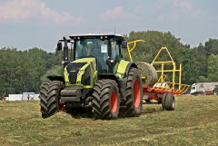 Claas Axion 830