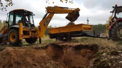 JCB & Ursus C-360 & Wielton