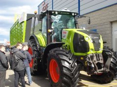 Claas axion 830