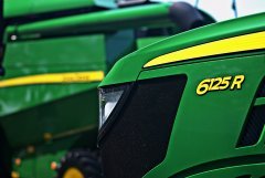 John Deere 6125R