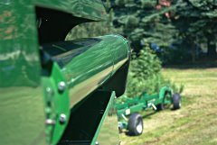 John Deere W440