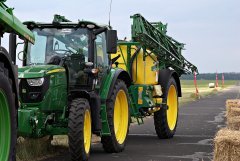 John Deere 6120R