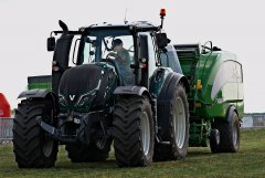 Valtra T194