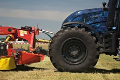 Valtra N174 + Fella SM310 FZ-RC