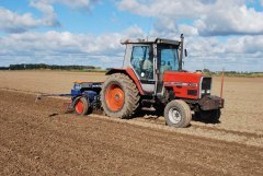 Massey Ferguson 3050 & Nordsten CLH 300