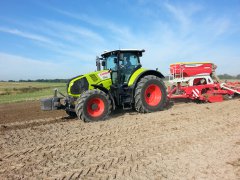 Claas Axion 810