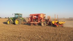 Czajkowski ST 450 + Vaderstad Tempo