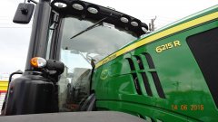 John Deere 6215R