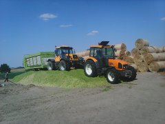 Renault cergos 340 & JCB Fastrac 145