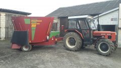 Strautmann verti Mix 900 + zetor 6045