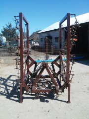 Brony składane hydraulicznie