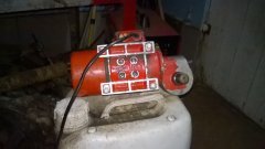 Silnik z przekładnią ślimakową