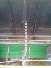 Zabezpieczenie  skrzyni w przyczepie