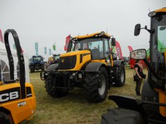 JCB 3230