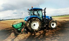 New Holland T6 + Sadzarka Polska 4 rzędy