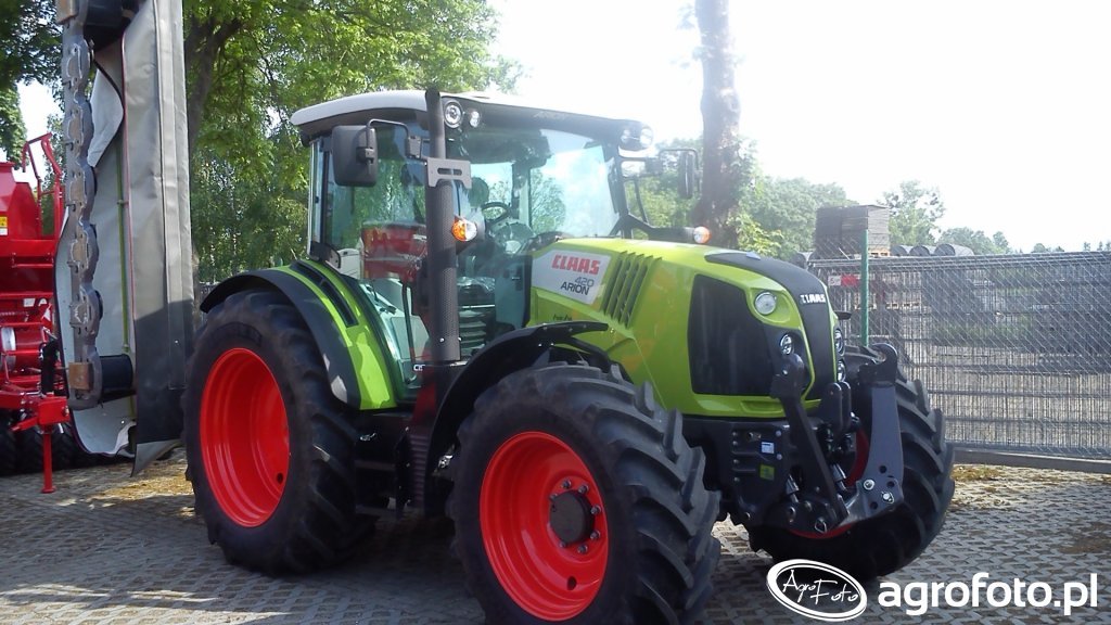 Claas Arion 420
