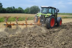 Claas Arion 420