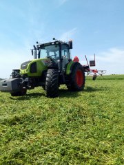 Claas Arion 430