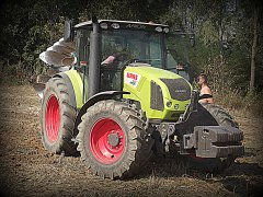 Claas Arion 430