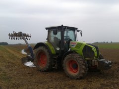 Claas Arion 530