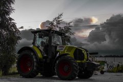 Claas Arion 620 CiS