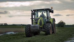 Claas Arion 620 CIS