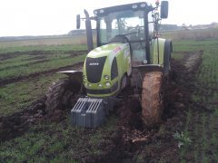 Claas Arion 620c