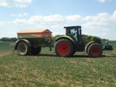 Claas Axion 830 + Amazone ZG-TS Hydro