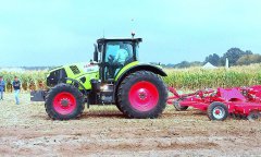 Claas Axion 830